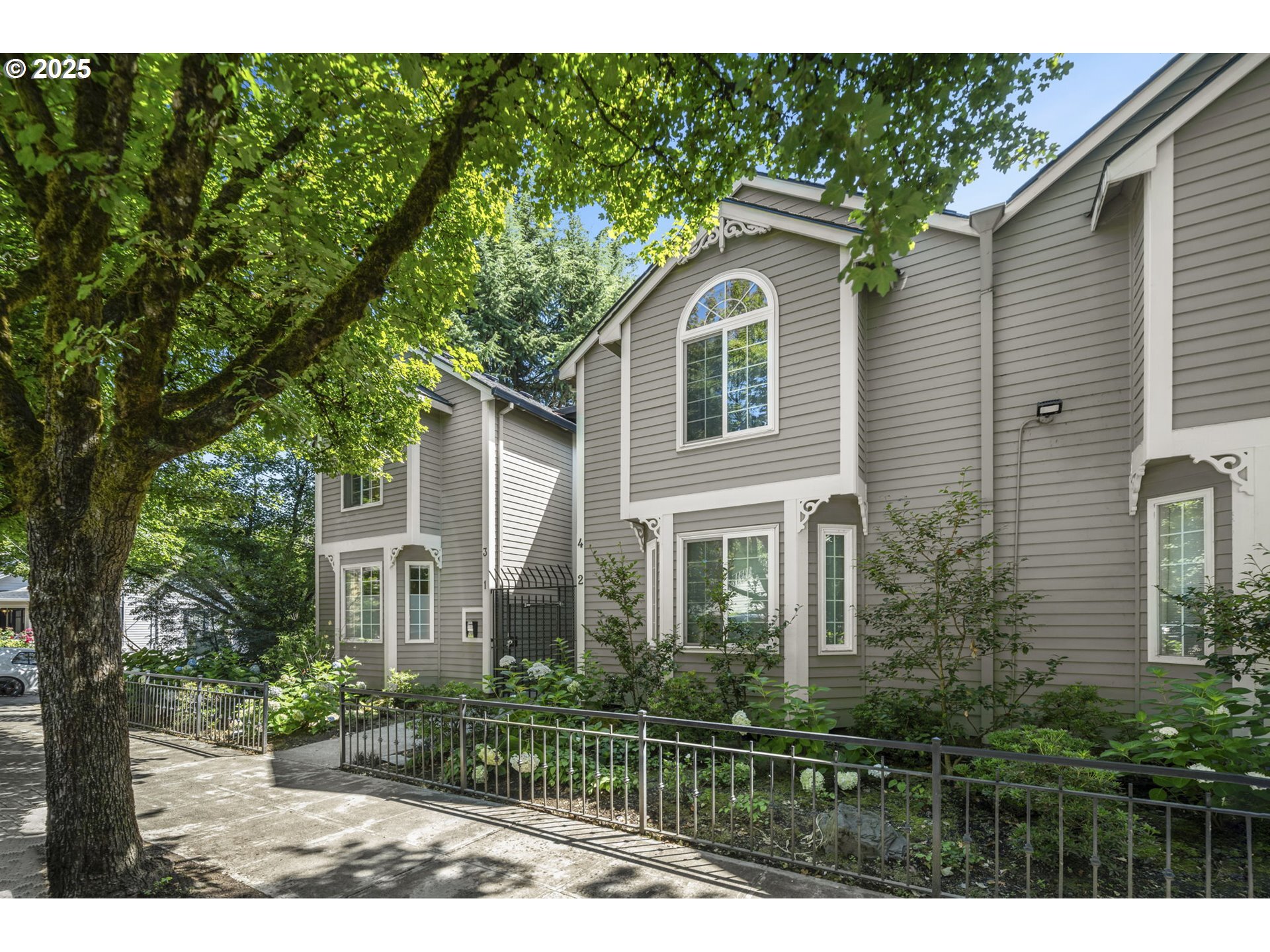 Property Photo:  3812 S Kelly Ave 1  OR 97239 