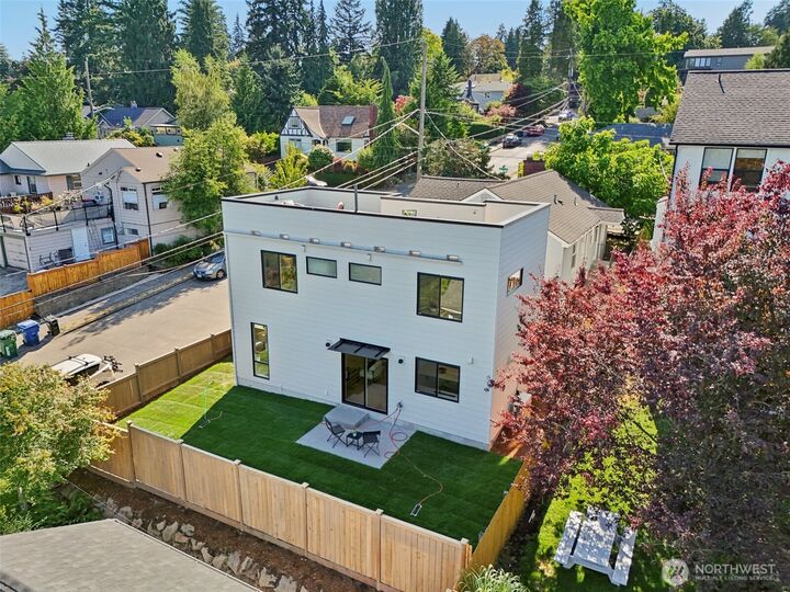 Property Photo: 1708 NE 89th Street WA 98115