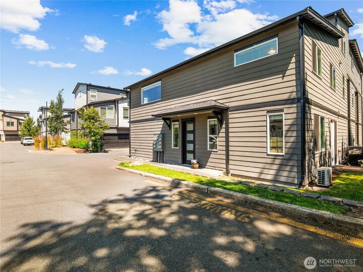 Property Photo: 3230 148th Street SW G6 WA 98087