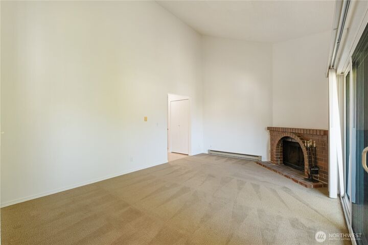 Property Photo: 12506 NE 142nd Lane C304 WA 98034