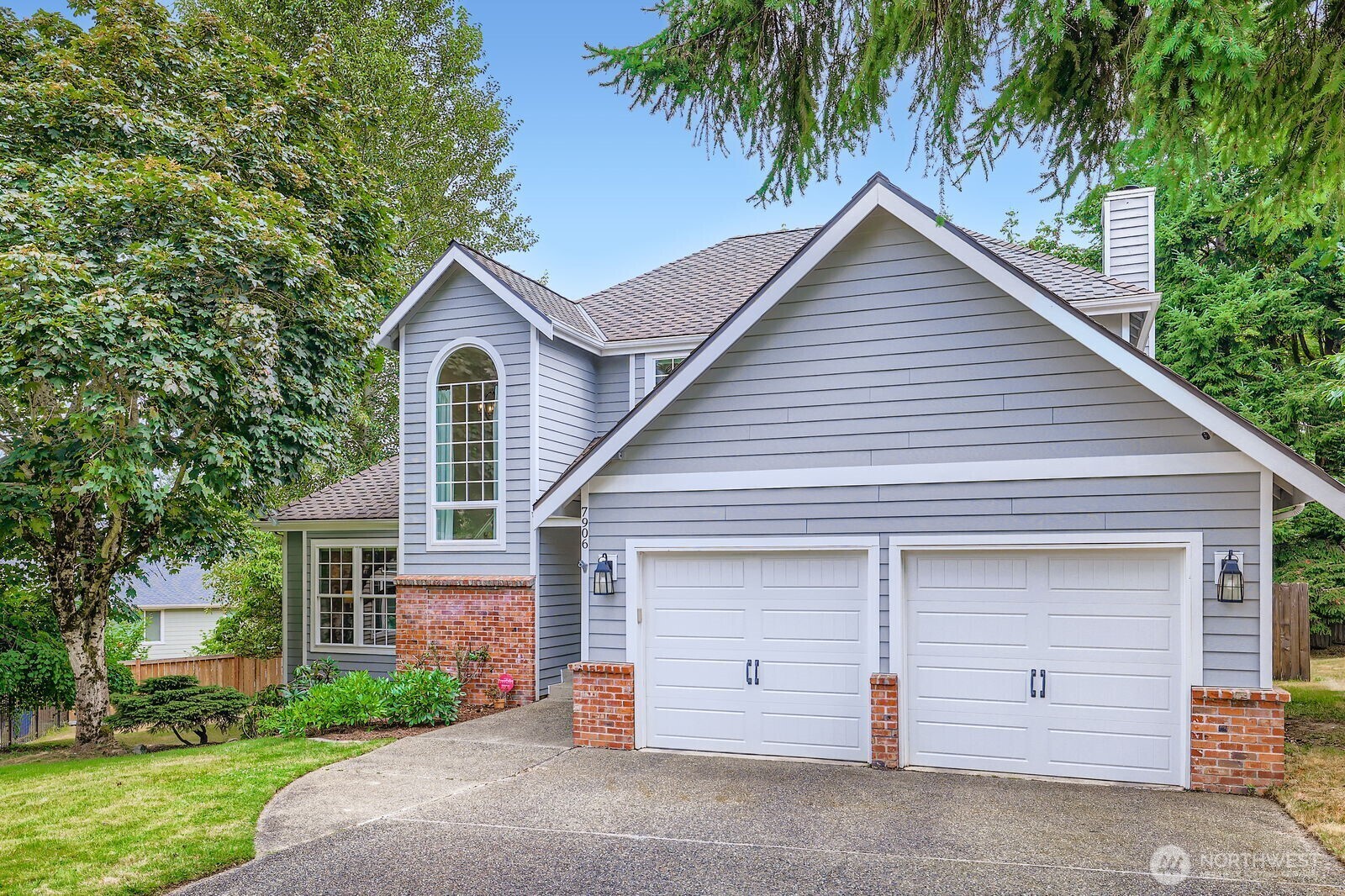 Property Photo: 7906 125th Court SE WA 98056