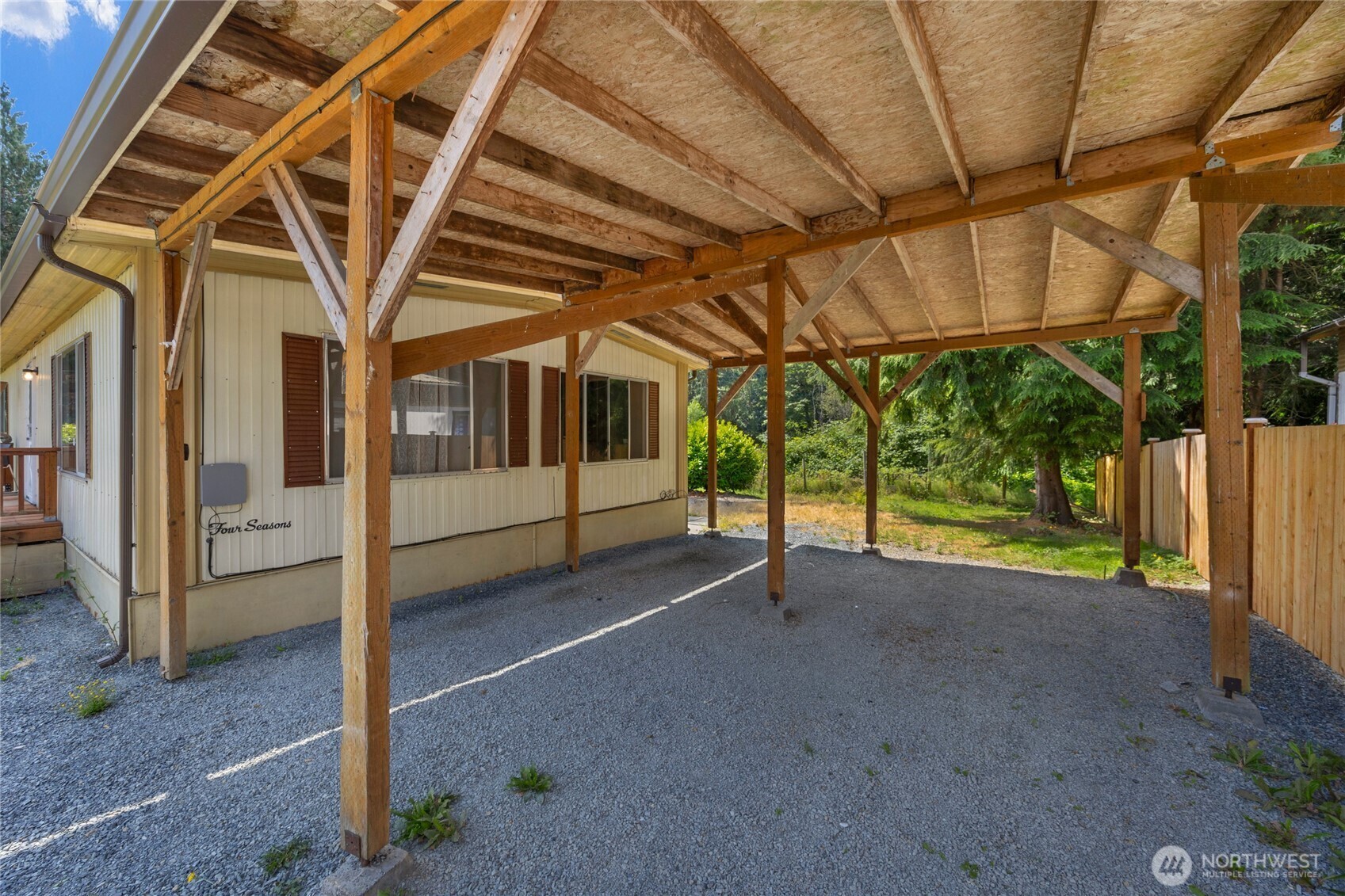 Property Photo: 11318 172nd Drive NE WA 98252