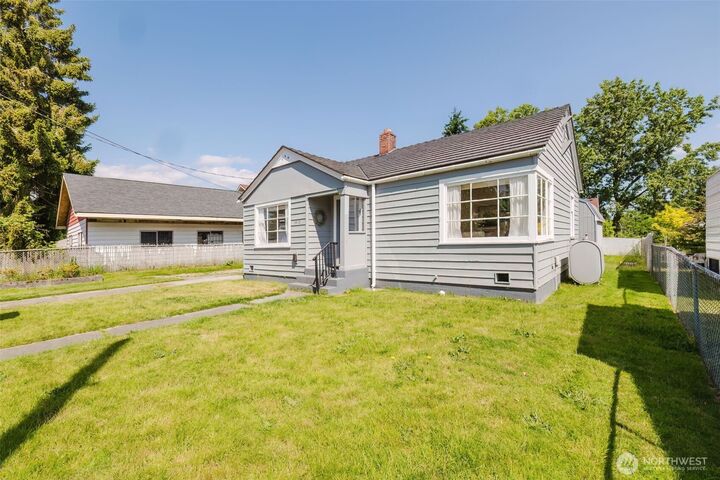 Property Photo:  3410  Rodgers Street  WA 98312 