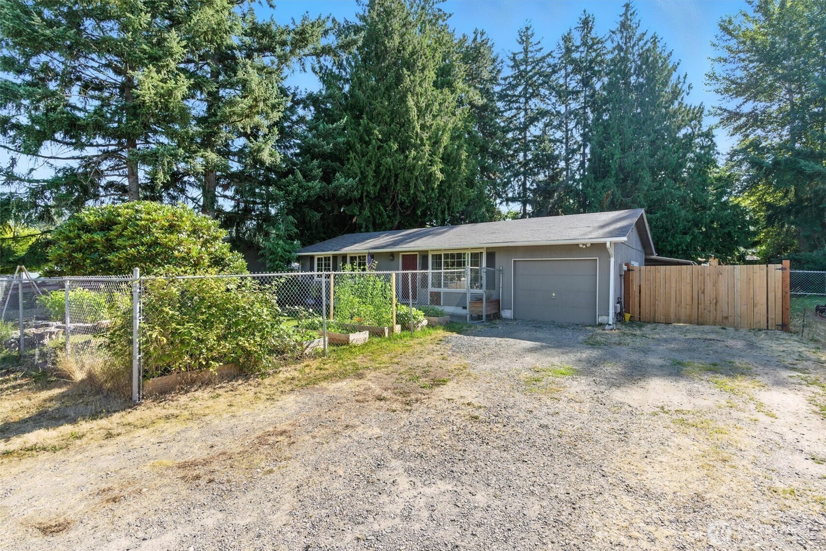 Property Photo: 14207 126th Avenue E WA 98374
