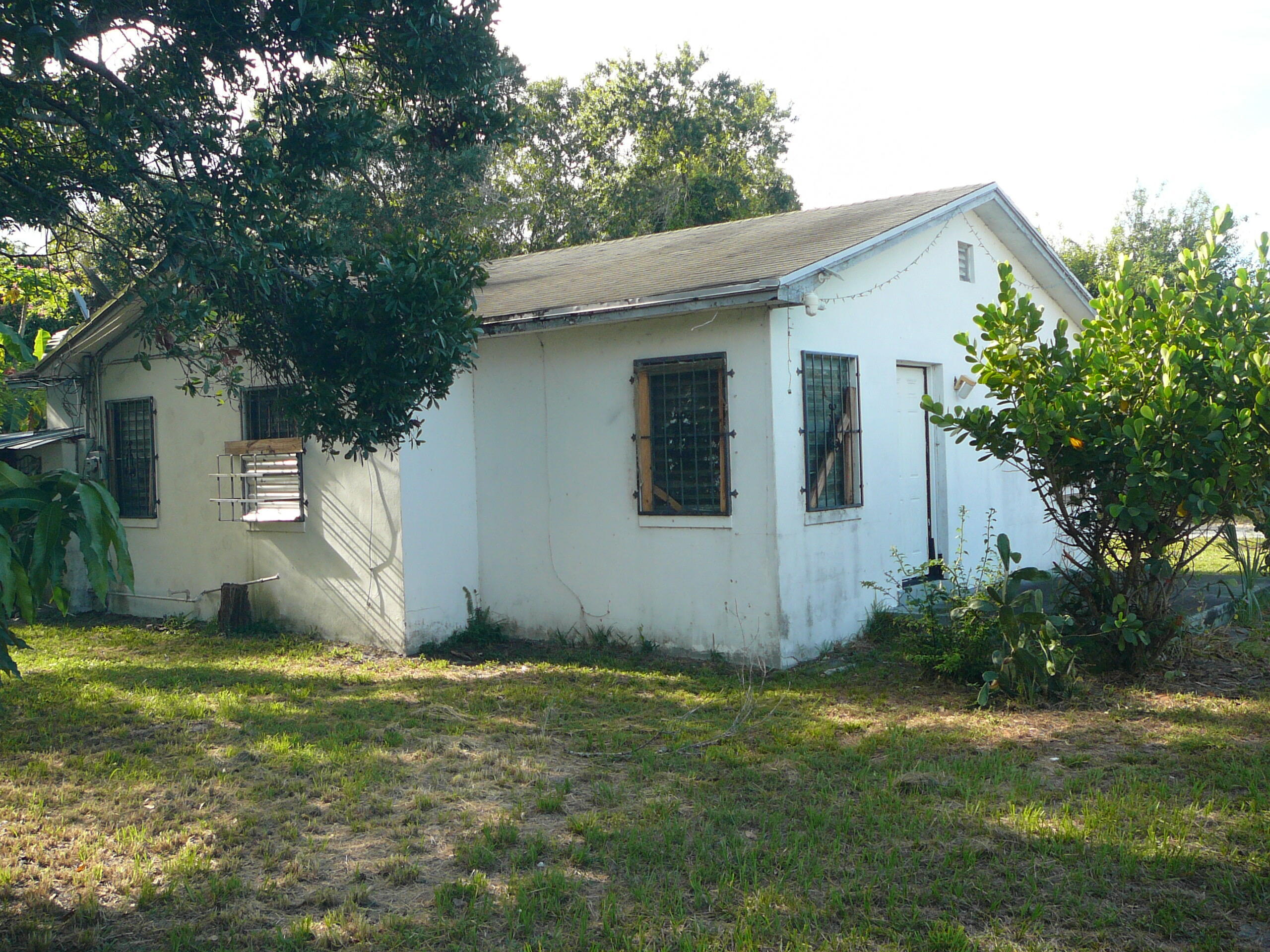 Property Photo: 312 S 25th Street FL 34947