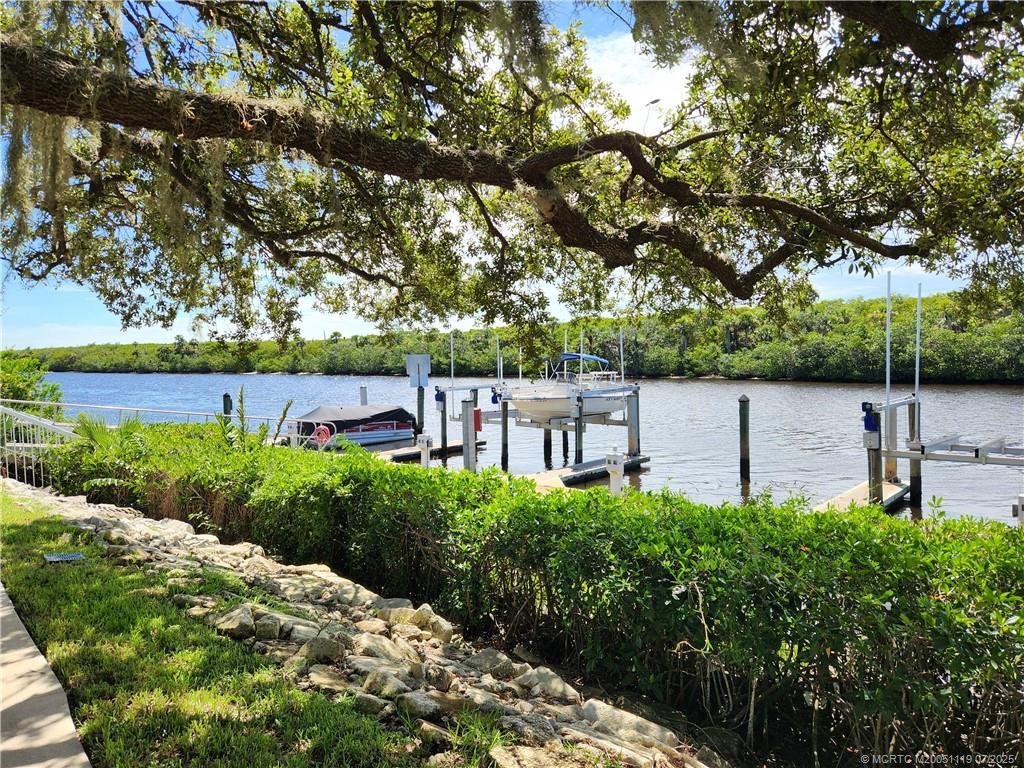 Property Photo: 2502 SE Anchorage Cove H2 FL 34952