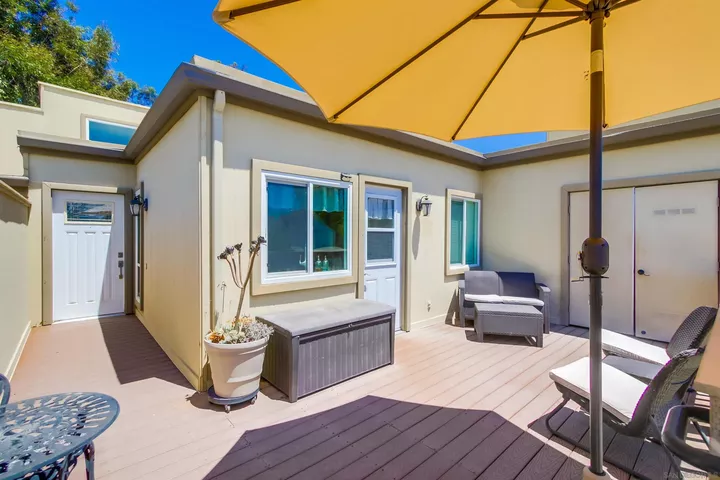 10374 Caminito Banyon  San Diego CA 92131 photo