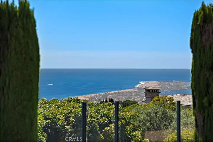 Property Photo:  18 Sail Vista  CA 92657 