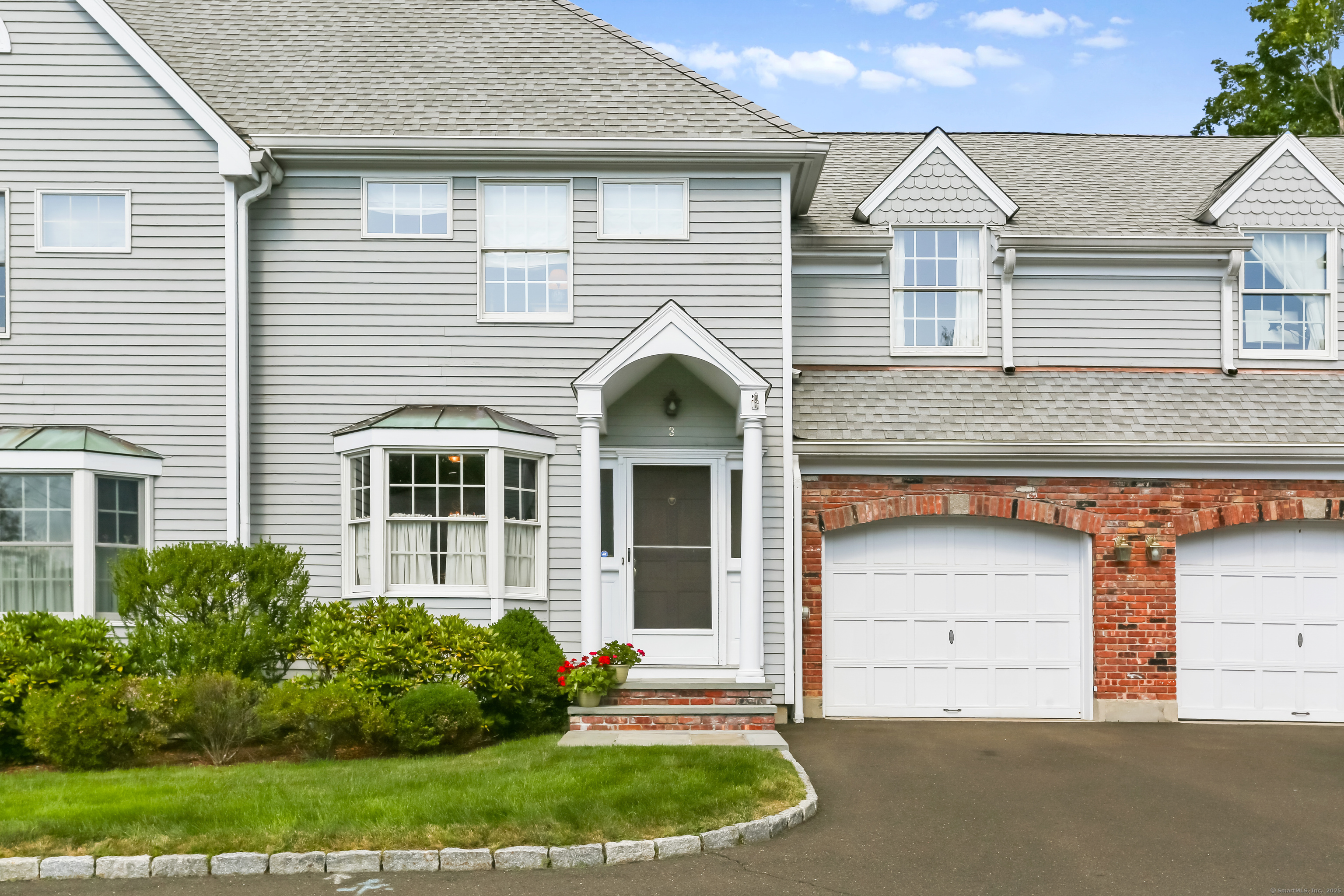Property Photo:  34 Mead Street 3  CT 06840 