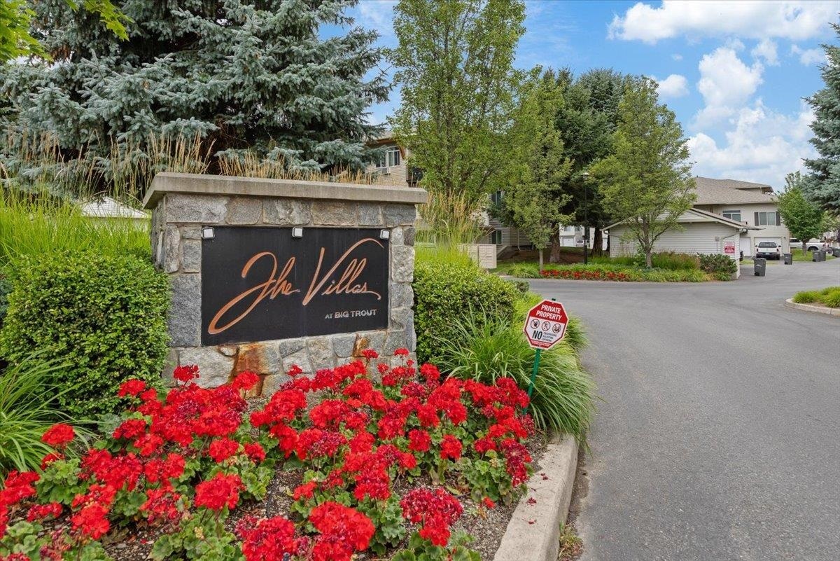 Property Photo: 22855 E Country Vista Dr #393 WA 99019