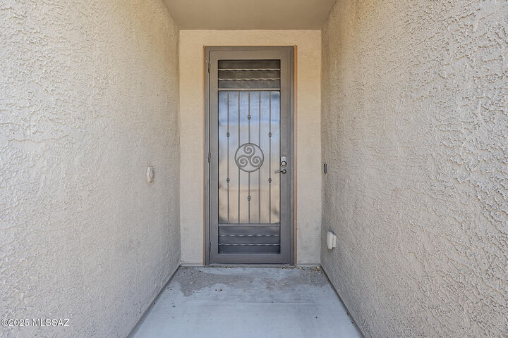 Property Photo: 17973 S Whispering Glen Ph S AZ 85629