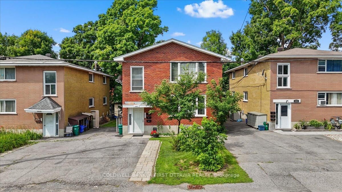 Property Photo: 902 Watson Street ON K2B 6B9