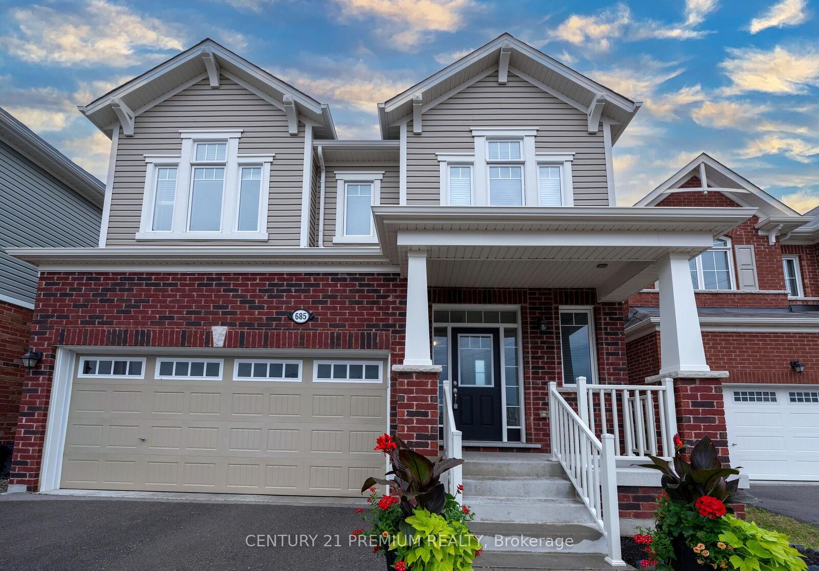 Property Photo:  685 Doon South Drive  ON N2P 2X5 