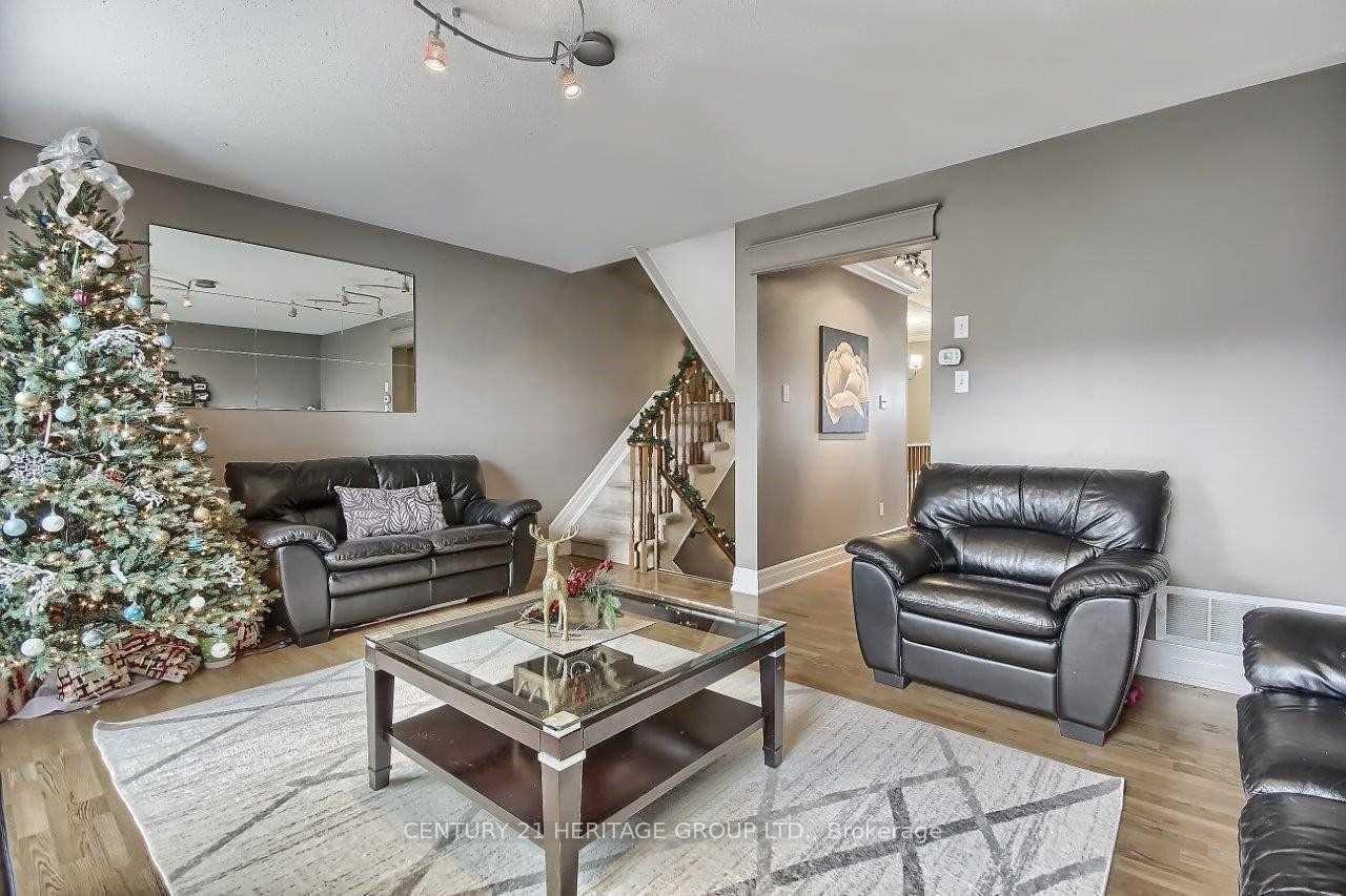 Photo de la propriété: 17 Stiles Avenue ON L4G 7N3