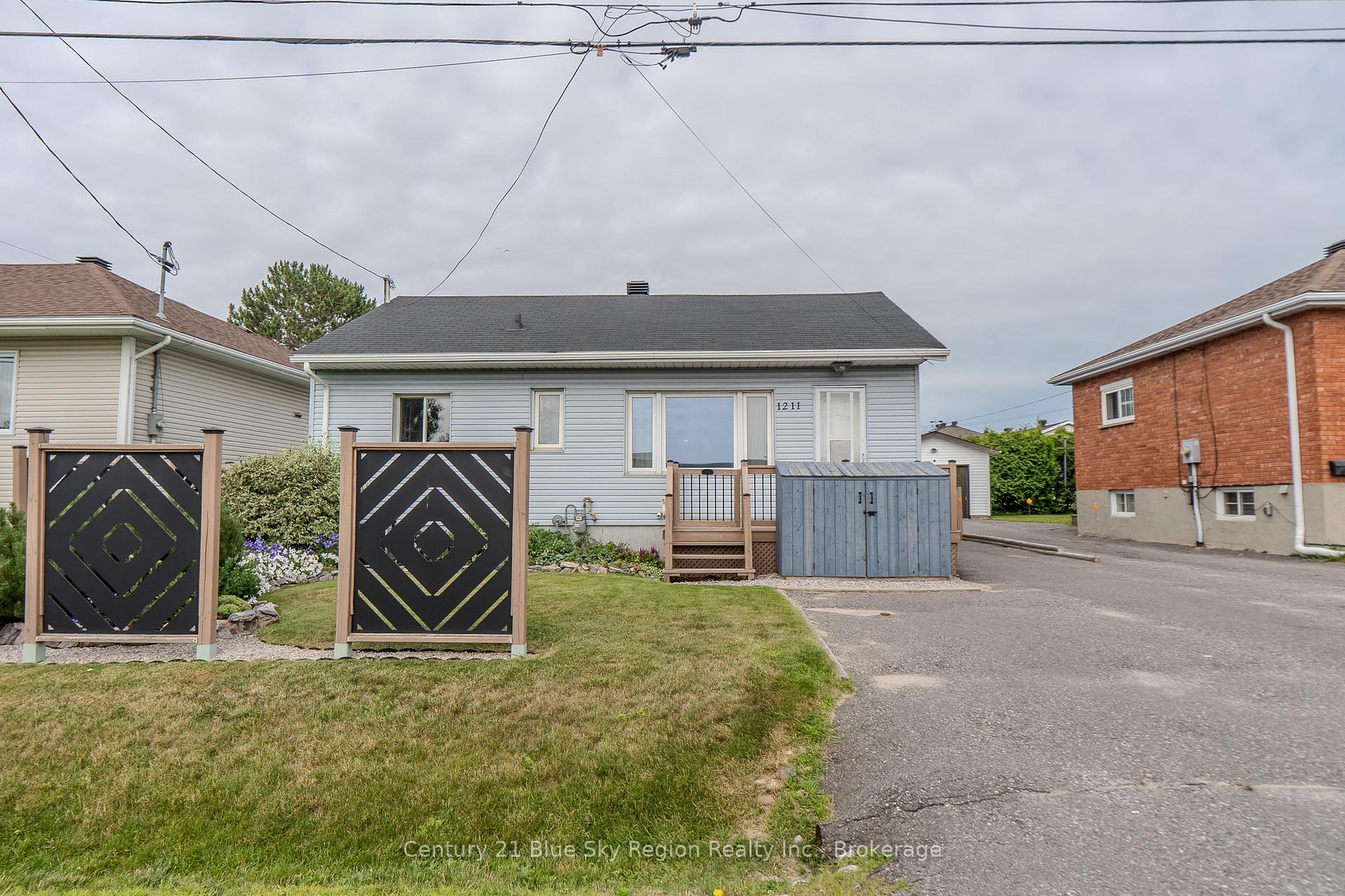 Photo de la propriété: 1211 Browning Street ON P1B 3R7