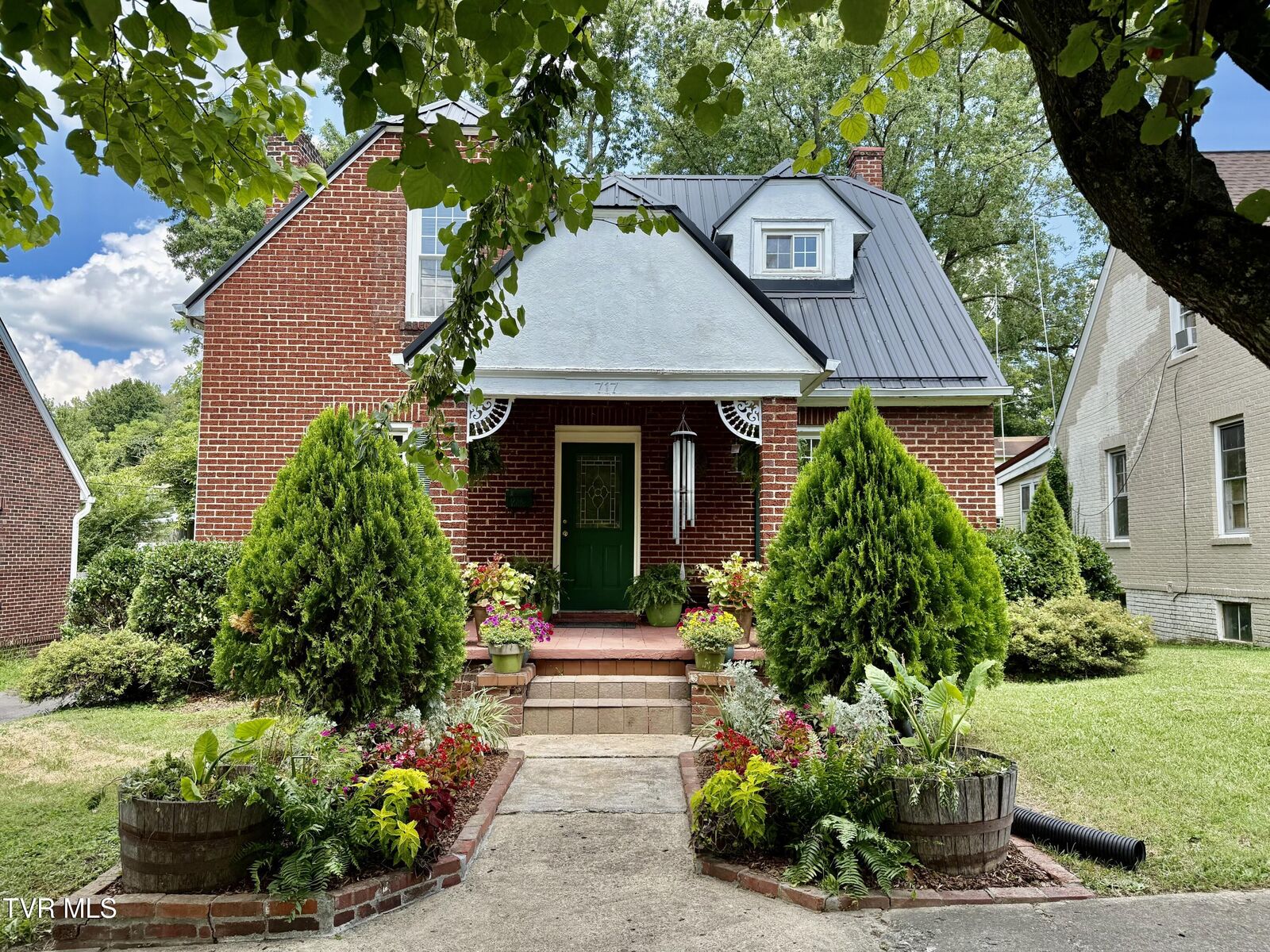 Property Photo: 717 Holston Street TN 37660