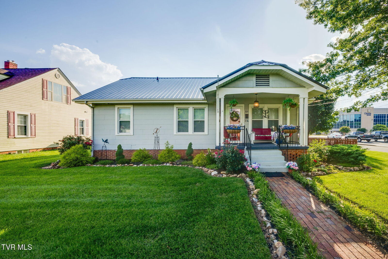 Property Photo:  309 Elm Street  TN 37643 