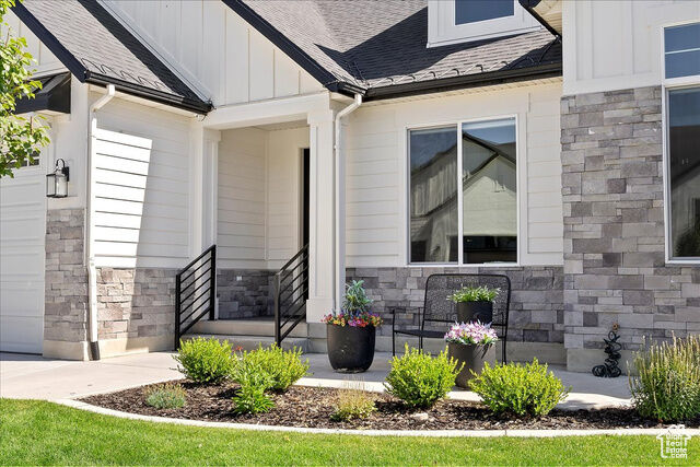 Property Photo:  2306 E Derus Way  UT 84040 