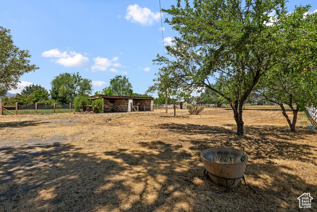 Property Photo: 1175 E 900 N UT 84043