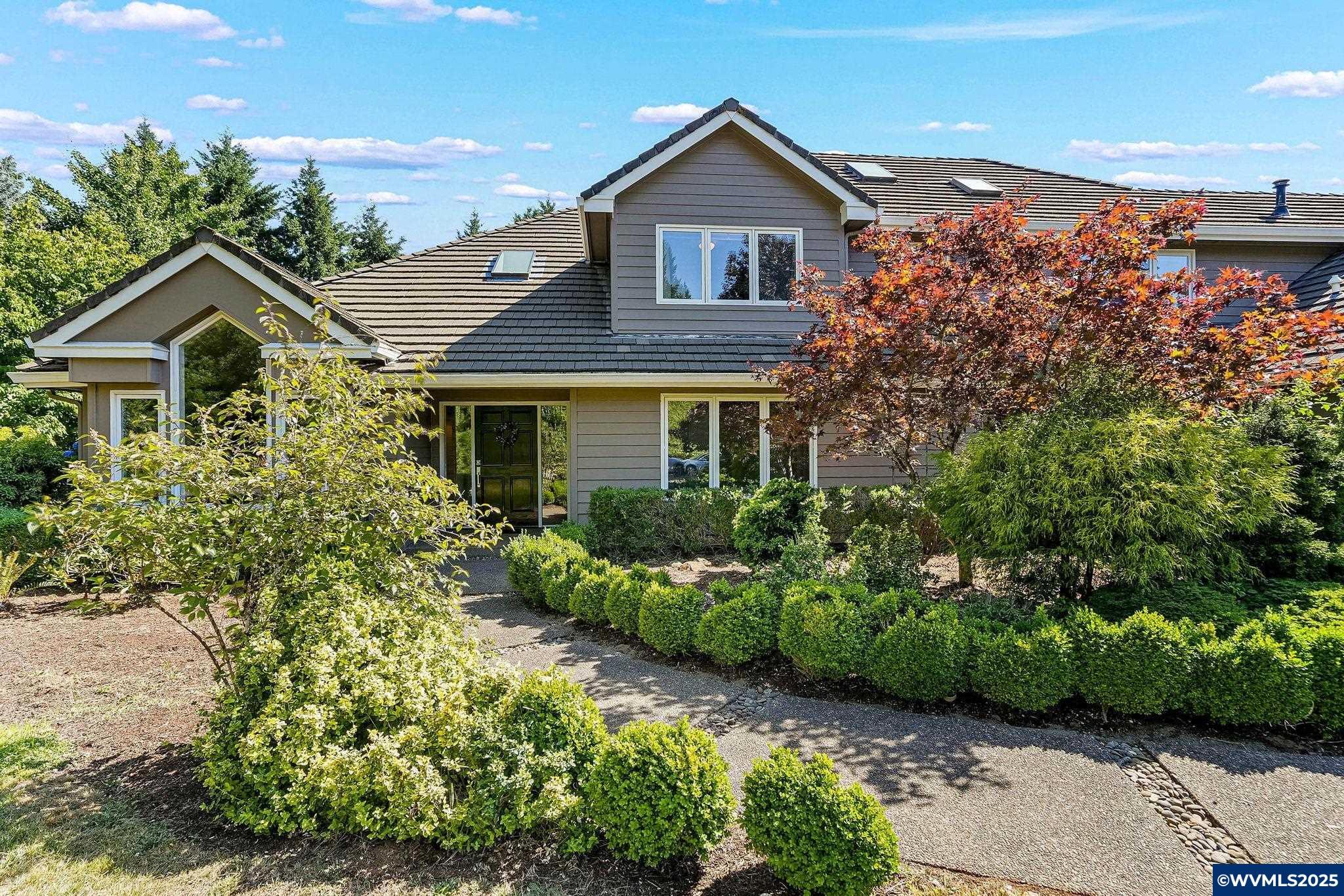 Property Photo: 3395 Deer Lake Ct SE OR 97317