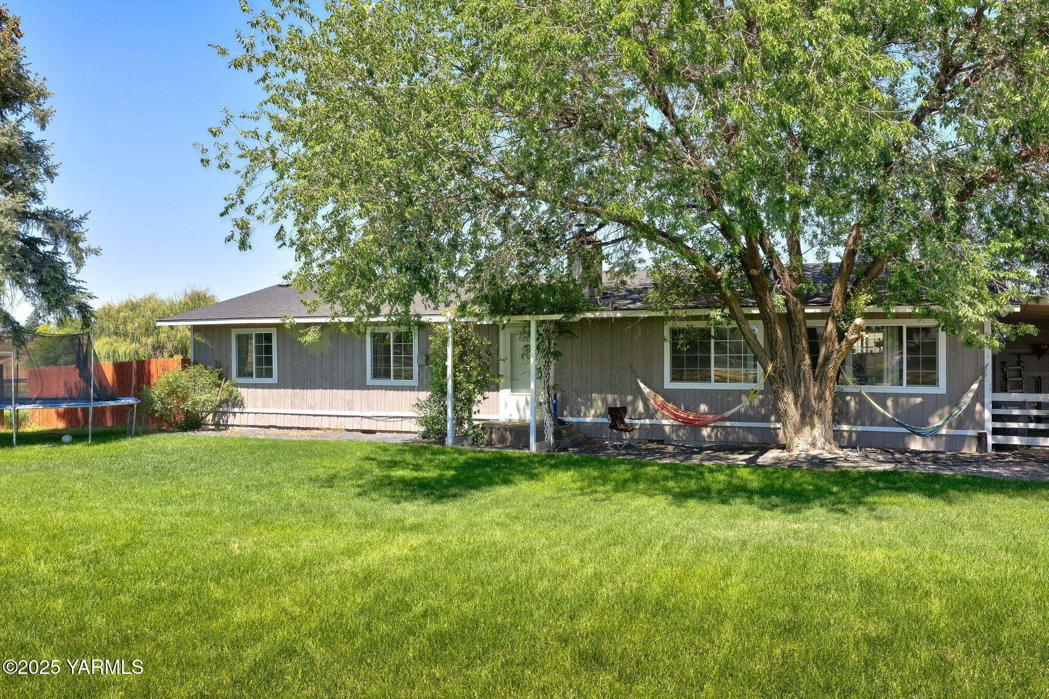 Property Photo: 240 T P Rd WA 98901