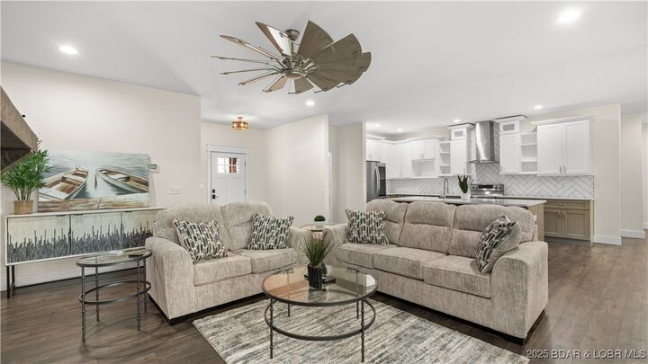 Property Photo: 182 Oakmont Avenue MO 65049