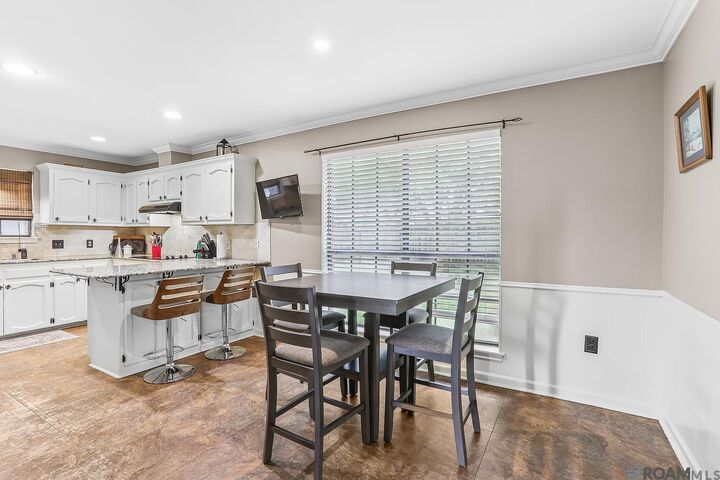 Property Photo: 12237 Morganfield Ave LA 70818