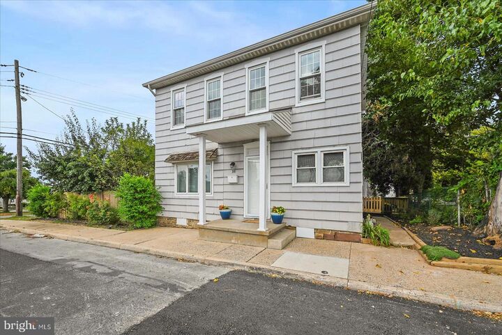 Property Photo:  18 Maple Street  PA 17345 