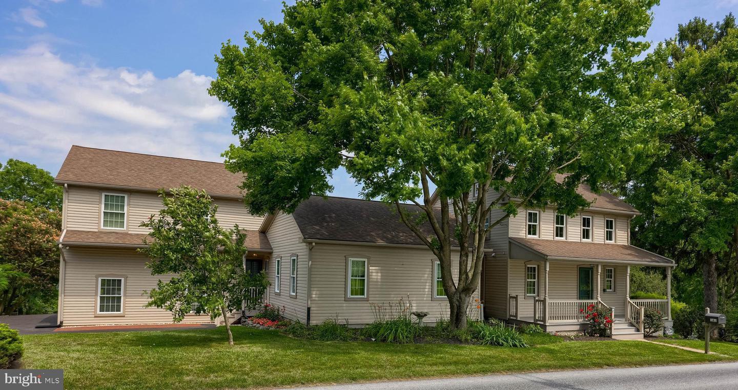 Property Photo:  161 Strasburg Pike  PA 17602 