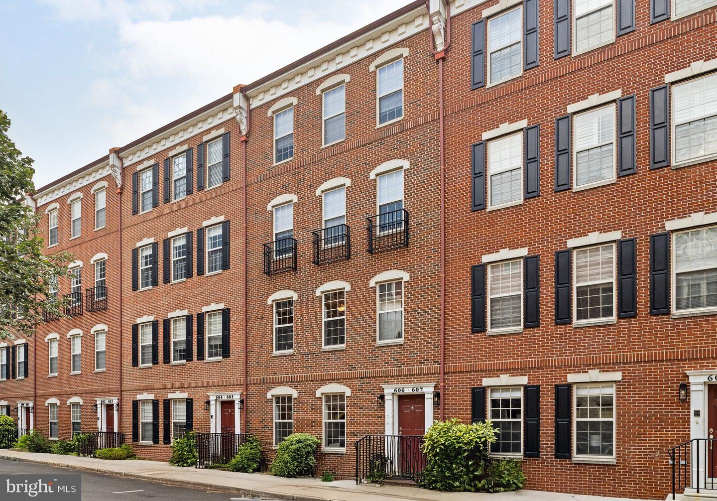 Property Photo: 606 Admirals Way PA 19146
