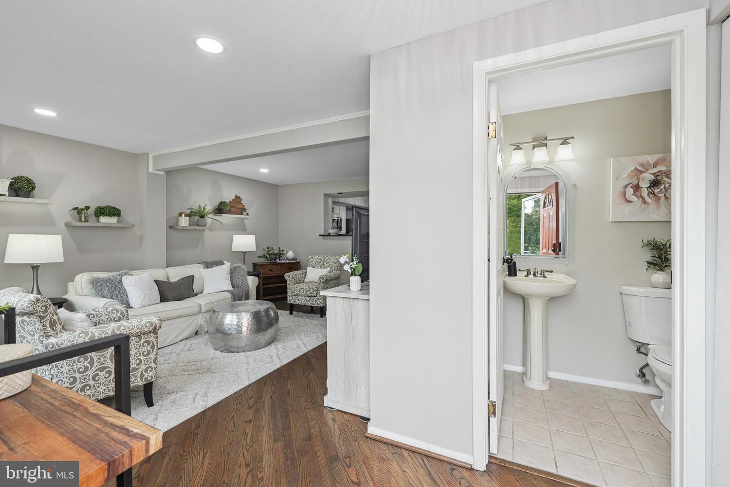 Property Photo: 6366 Bonham Place VA 20121