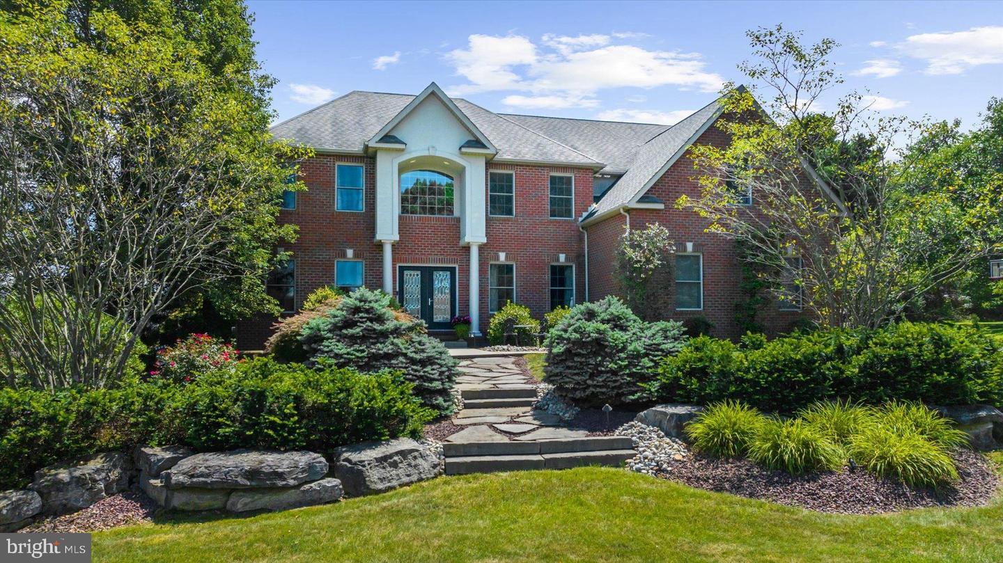 Property Photo:  221 Sonny Drive  PA 18091 
