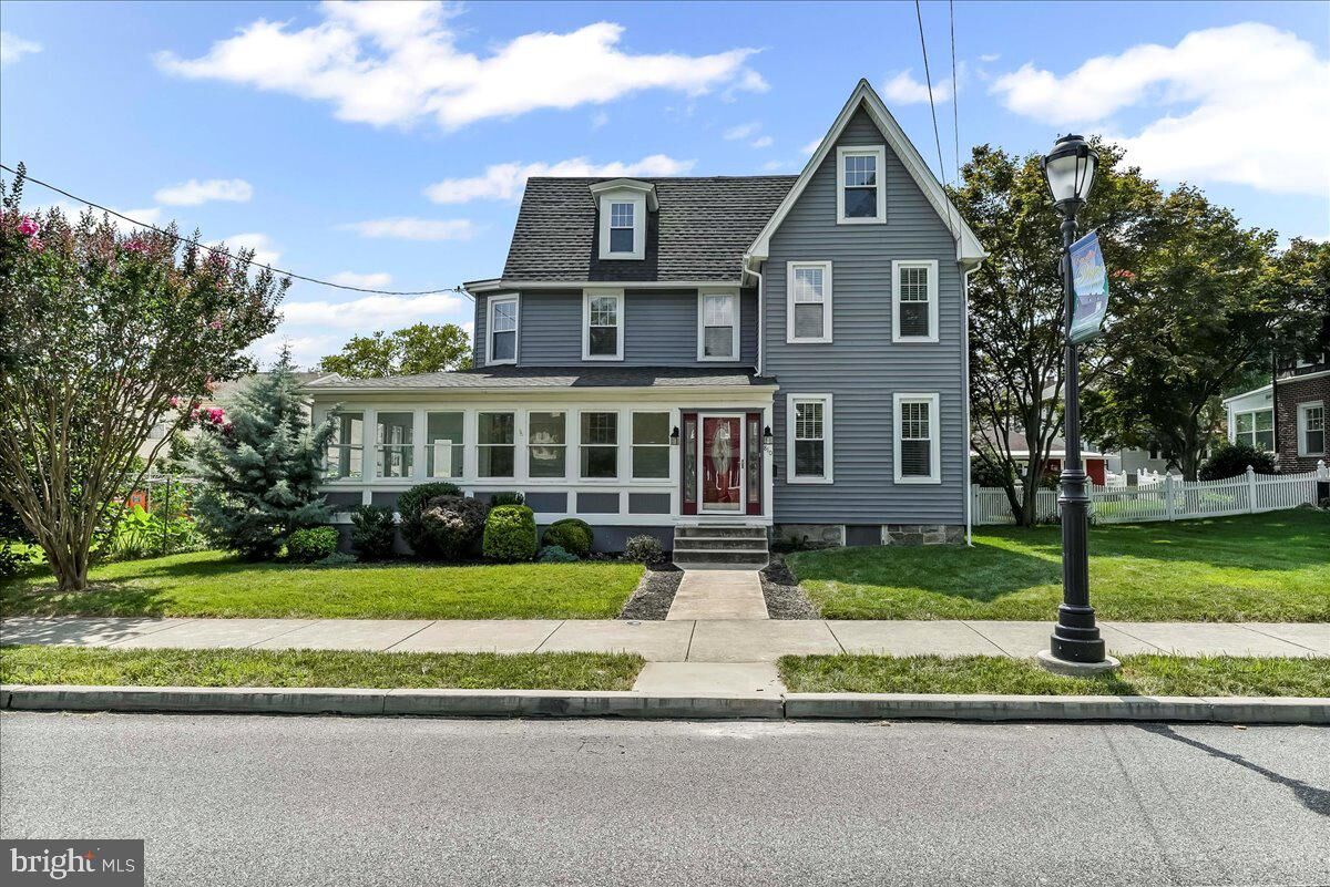 Property Photo: 810 Prospect Avenue PA 19076