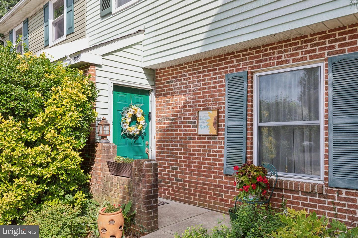 Property Photo: 4015 Salem Circle PA 19438