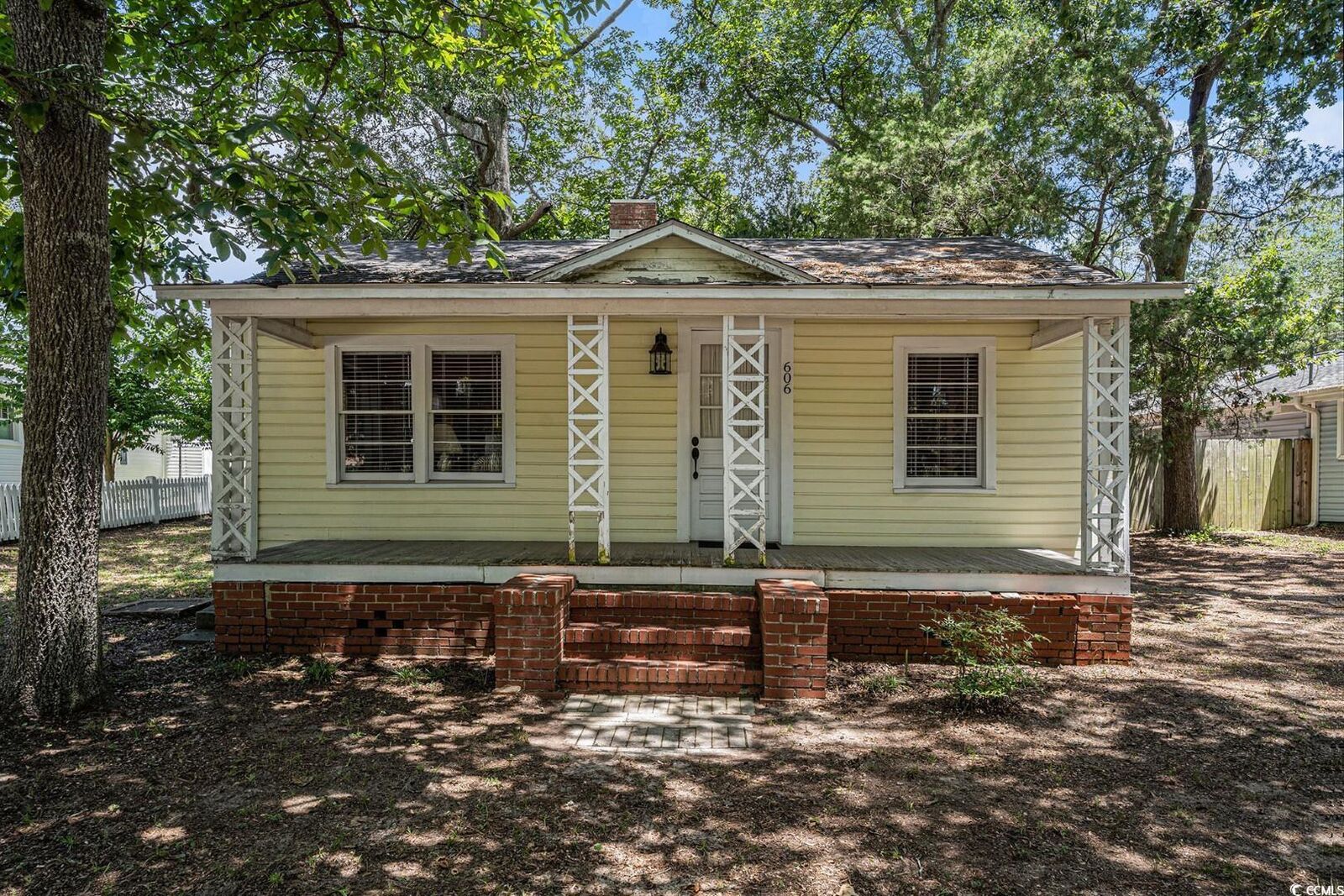 Property Photo:  606 Moore St.  SC 29582 