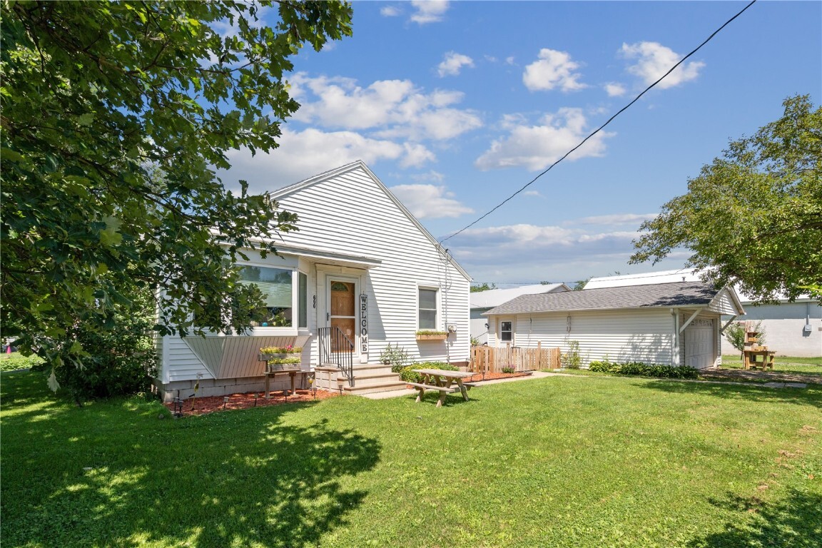 Property Photo: 600 Main Street IA 52324