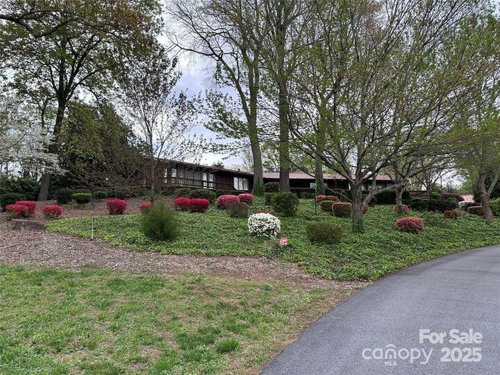 Property Photo: 2927 Old Stage Road NC 28052