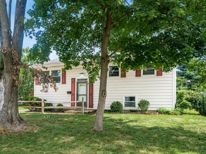 Property Photo:  570 Fairholme Road  OH 43230 