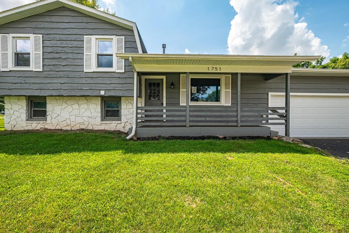 Property Photo:  1751 Carrigallen Lane  OH 43228 