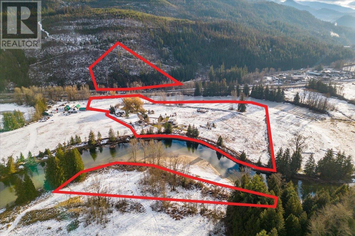 Photo de la propriété: 2269 Solsqua Road BC V0E 2V4