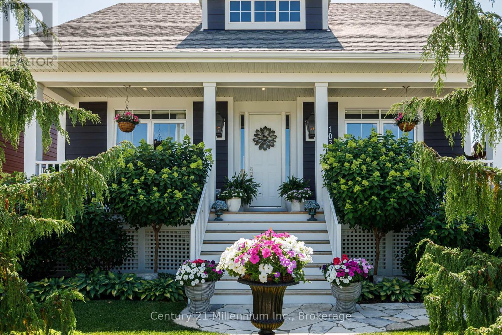 Photo de la propriété:  103 White Oak Crescent  ON L9Y 0Z3 
