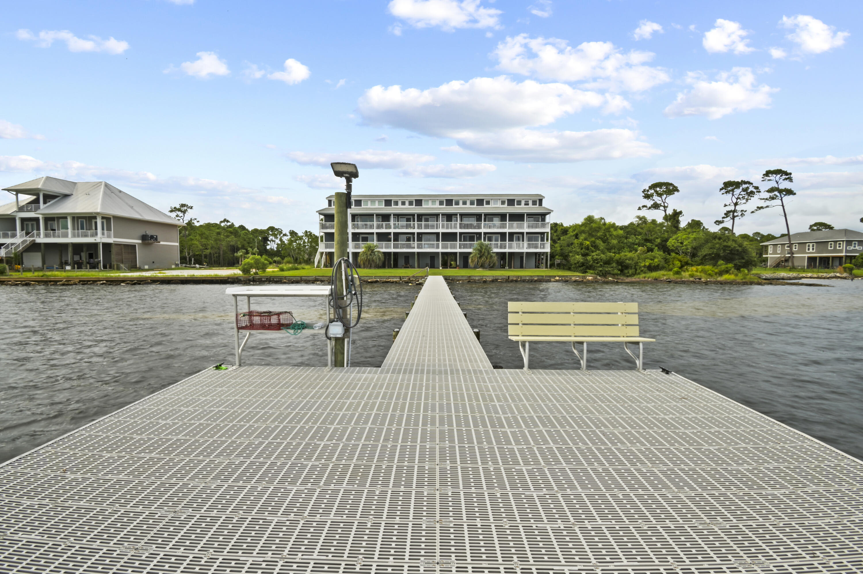 Property Photo:  5539 Soundside Drive N  FL 32563 