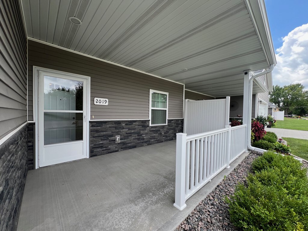 Property Photo: 2019 Williams Dr. IA 50501