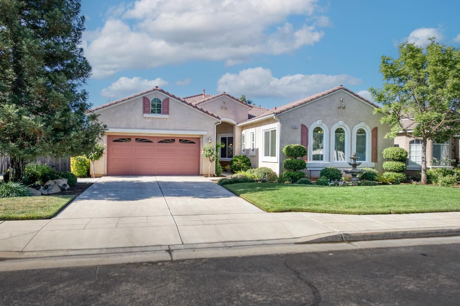 Property Photo:  2462 Prescott Avenue  CA 93619 