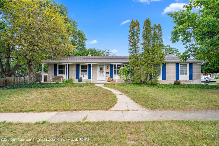 Property Photo:  1204 Chester Road  MI 48912 