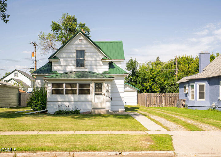212 3rd Avenue SW  Jamestown ND 58401 photo