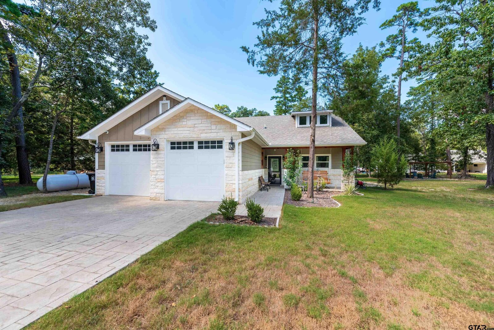 Property Photo: 733 King Arthur Court TX 75480