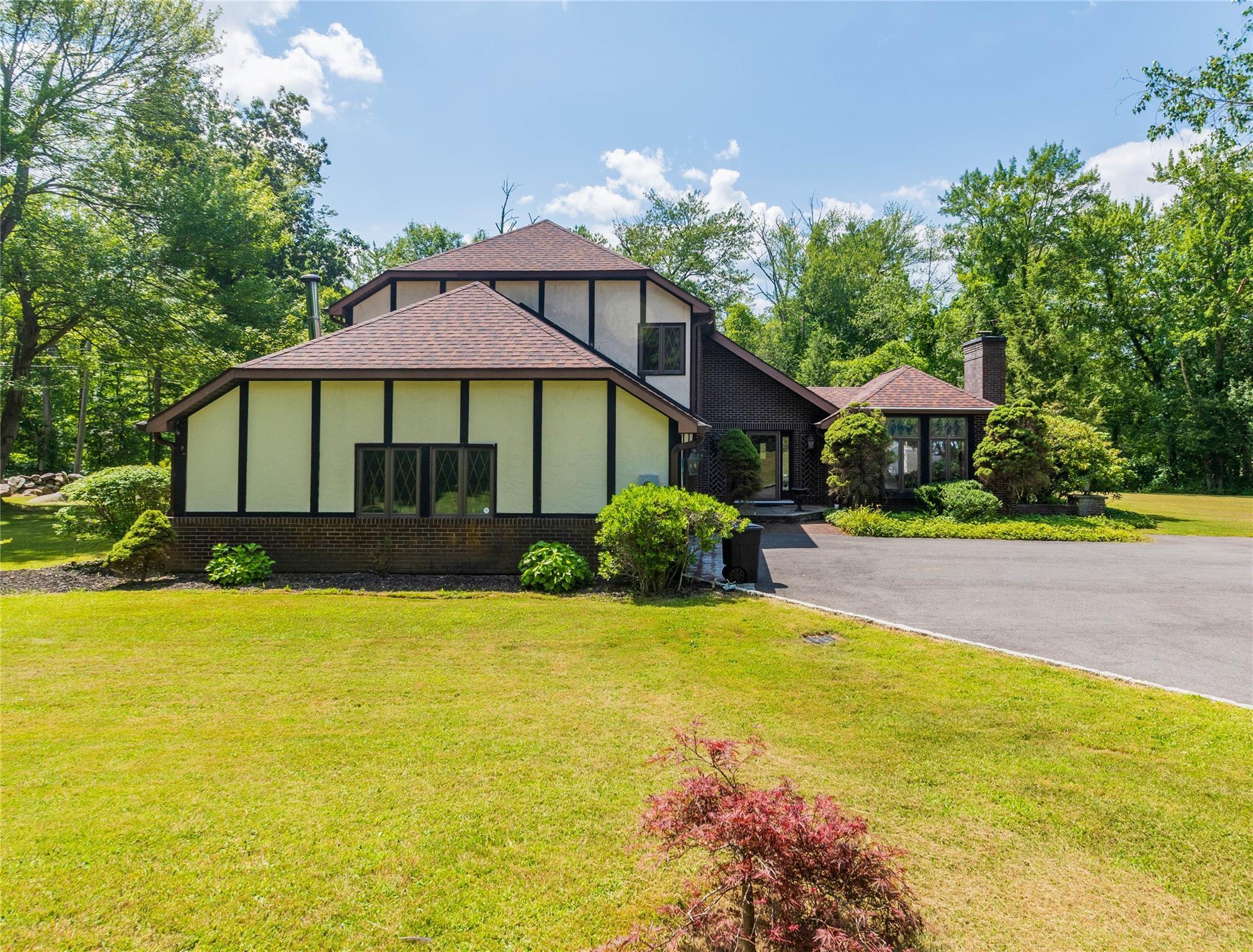 Property Photo:  7 Fox Hollow Road  NY 10509 