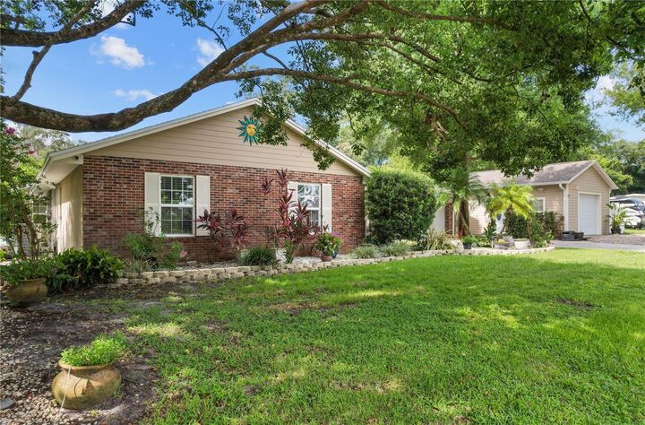 Property Photo: 256 Alpine Street FL 32701