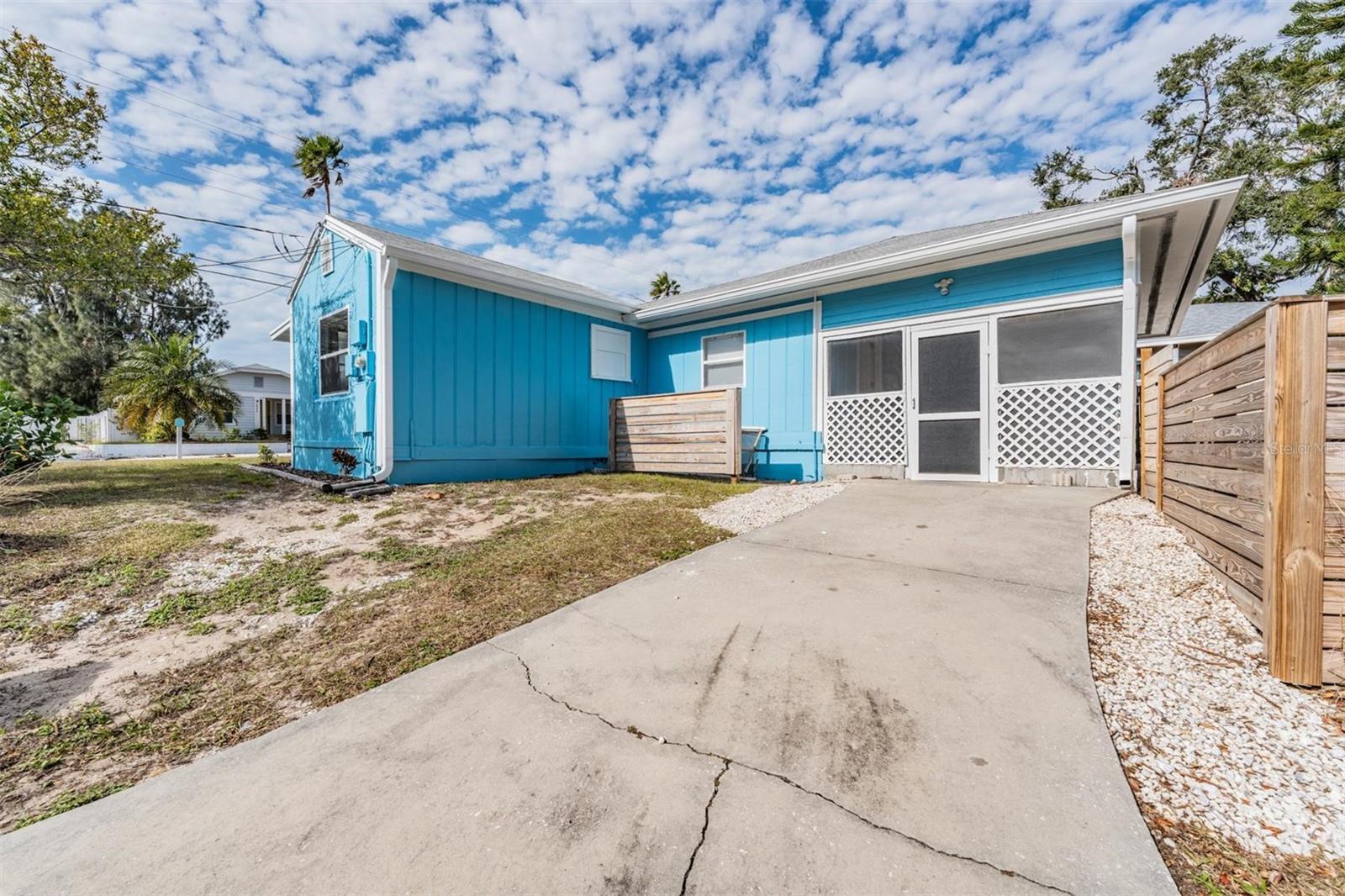 Property Photo: 1841 Overbrook Avenue FL 33755